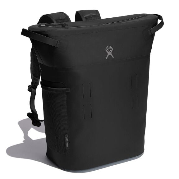 20-l-day-escapetm-pack-s9 20-l-day-escape-soft-cooler-pack-black-angled_1_1.jpg