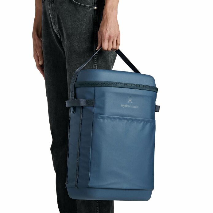 carryouttm-backpack-22-l-p7 250815_hydro_s26_hb_14597_6.jpg