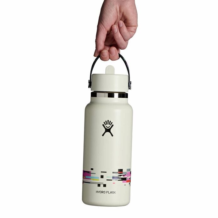 glitch-collection-32-oz-bottle-with-flex-straw-cap-l0 le26-w32-1006-32-oz-wide-flex-straw-cap-glitch-white-hb.jpg